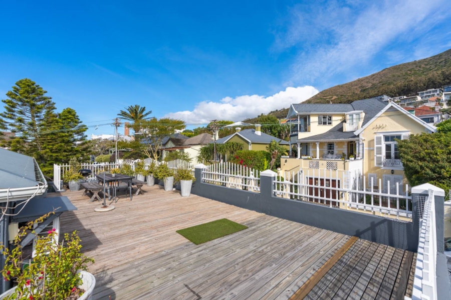 2 Bedroom Property for Sale in Green Point Western Cape